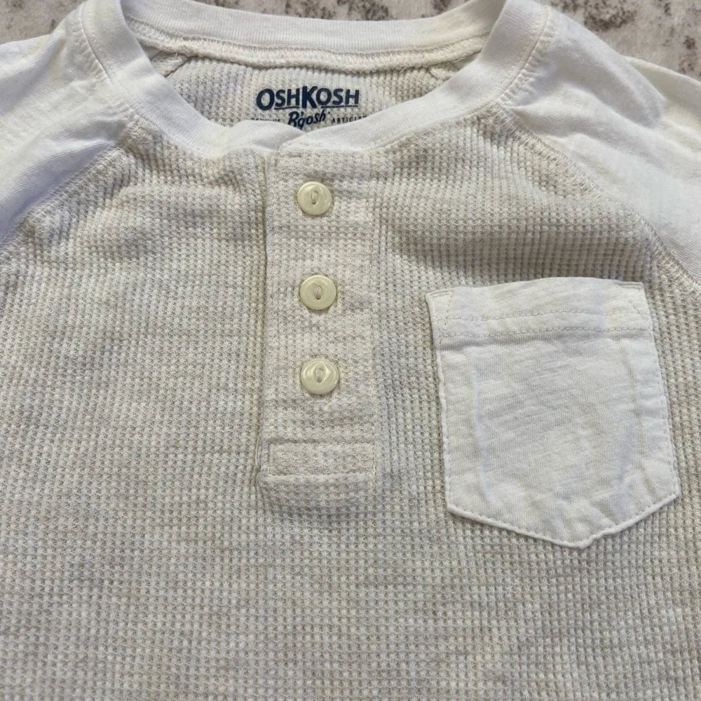 OshKosh B'gosh Cream Kids 5T Long Sleeve‎ Tee Shirt